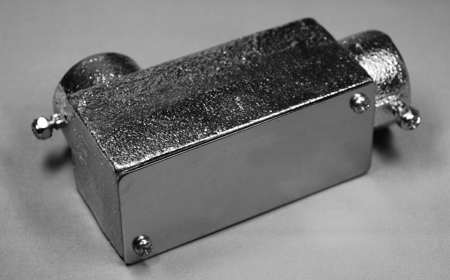 NLB063C｜ネジナシユニバーサル LB型 63