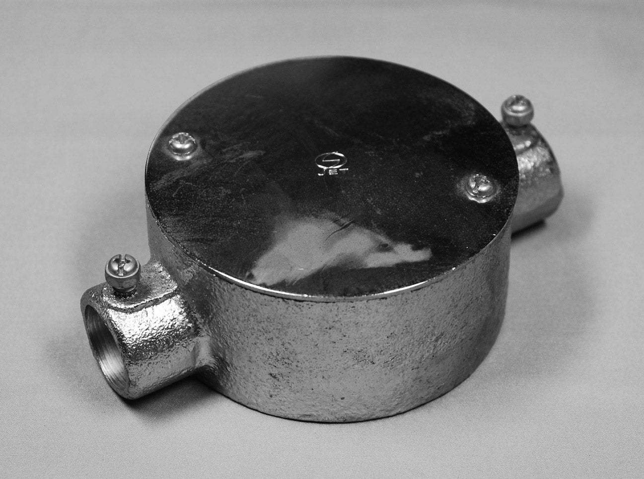 NM39SC｜ネジナシ丸型露出ボックス 直線2方出 39