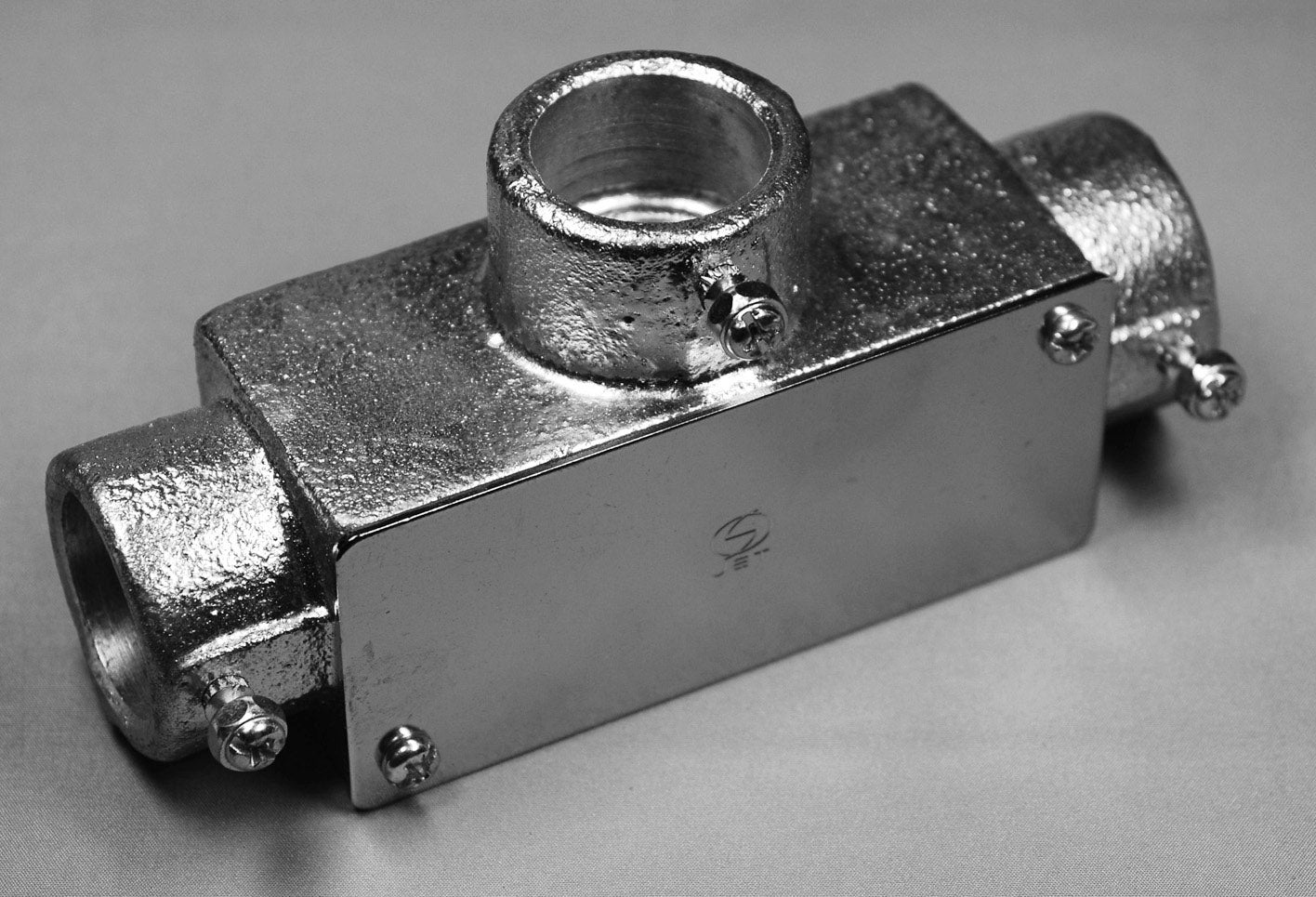 NT039C｜ネジナシユニバーサル