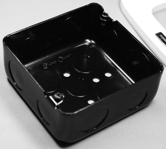 OBM44B｜中四角浅型アウトレットBOX 102×44 KO16-22(黒)