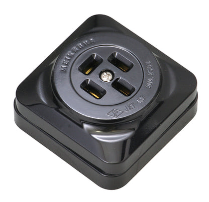 MR2749|接地3P 20A 角形コンセント